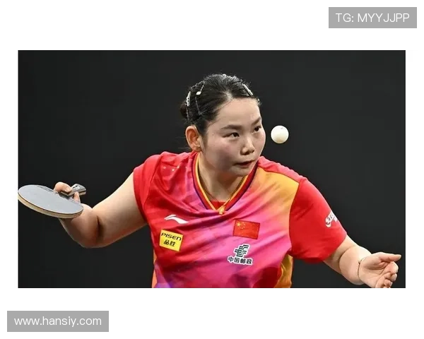 何卓佳买豪宅那天，邻居差点以为明星搬进来了！